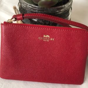 Coach wristlet NWT!!!